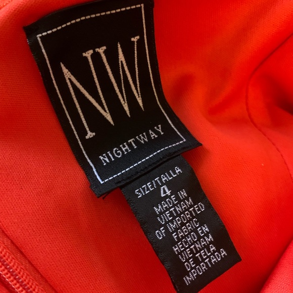 Small orange prom dress - Picture 4 of 4